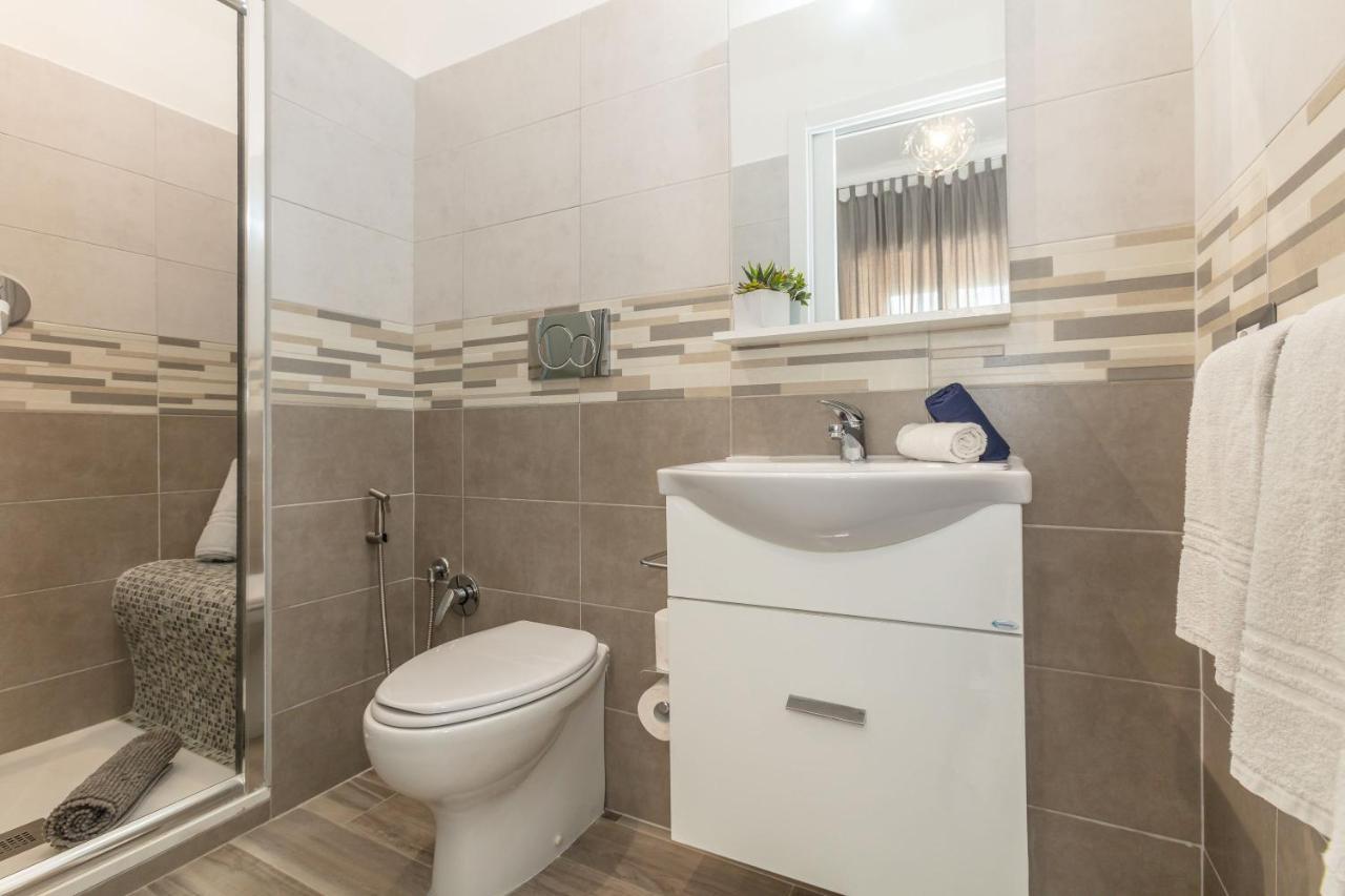 Scirocco Rooms Чивитавекия Екстериор снимка
