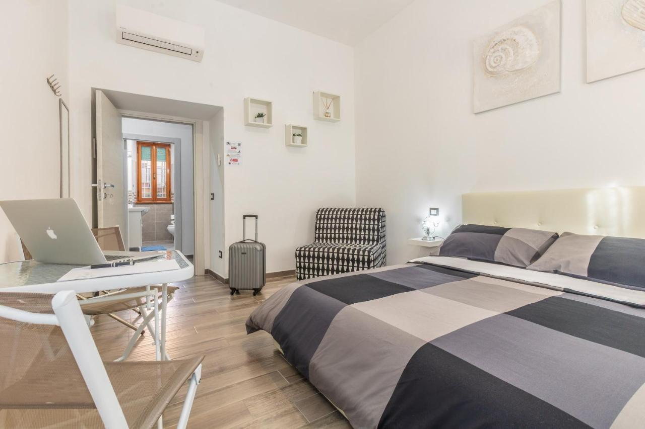 Scirocco Rooms Чивитавекия Екстериор снимка